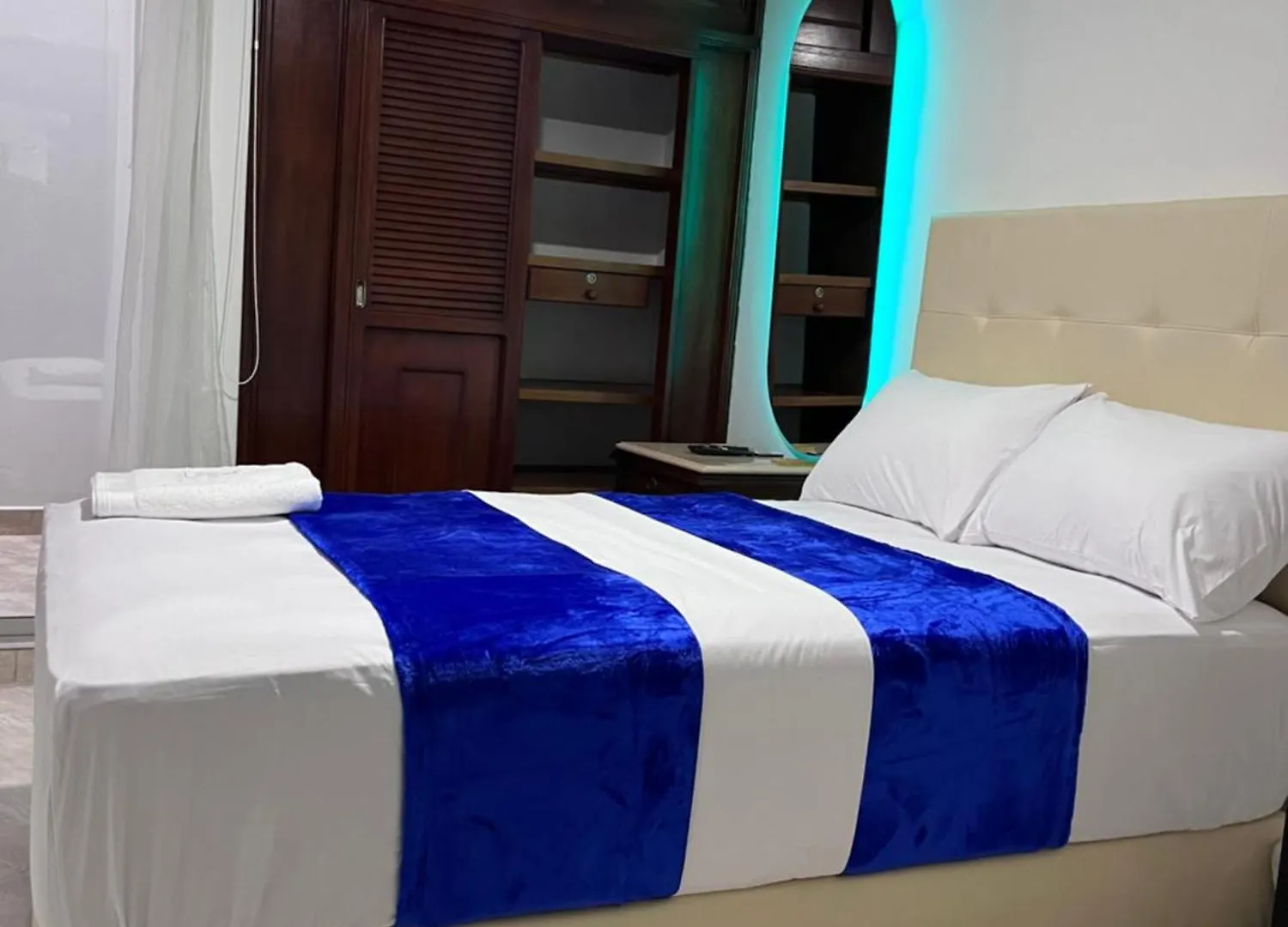 Roomies House By Rincon Medellin Sj Guest house