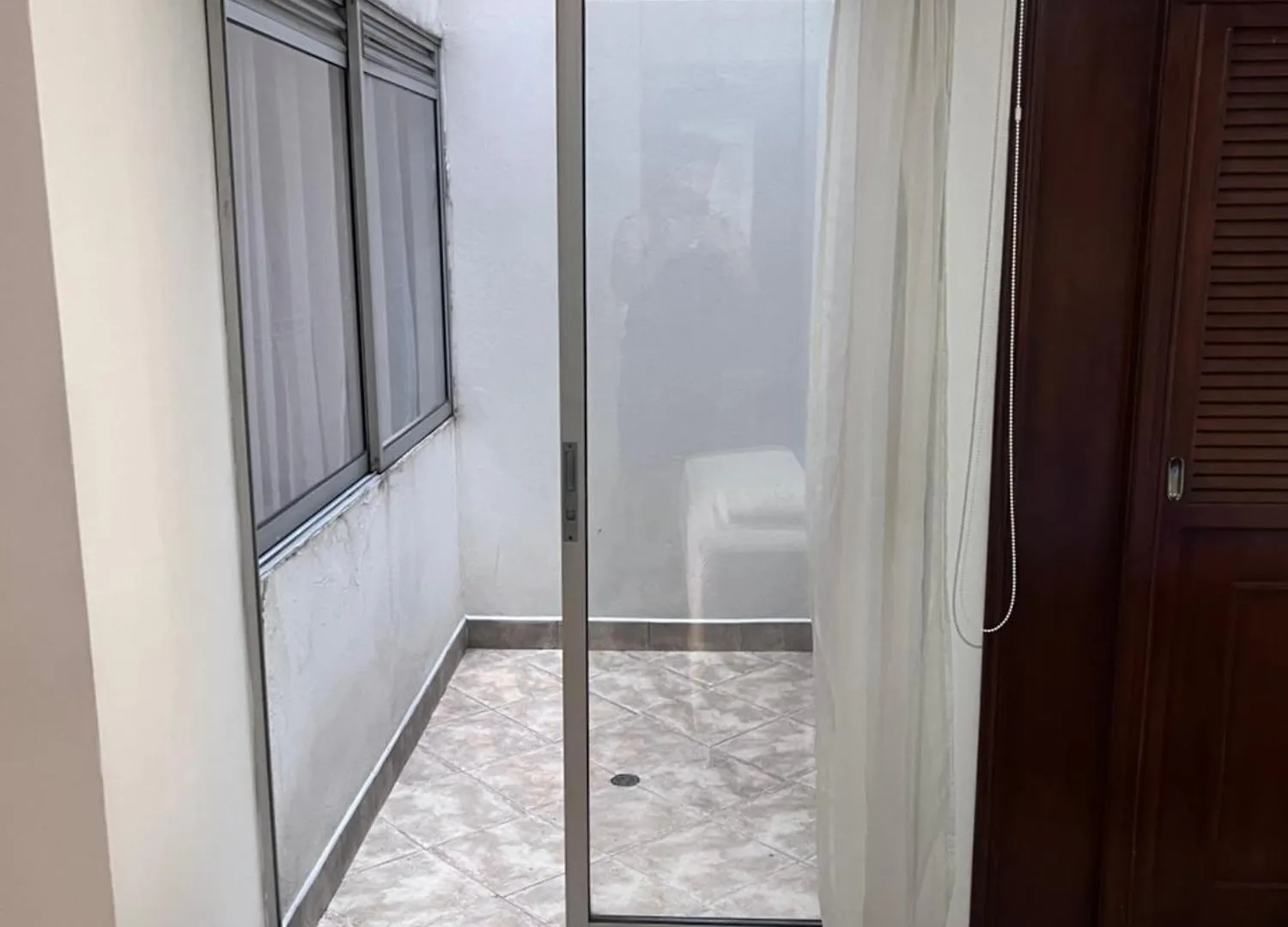 Roomies House By Rincon Medellin Sj