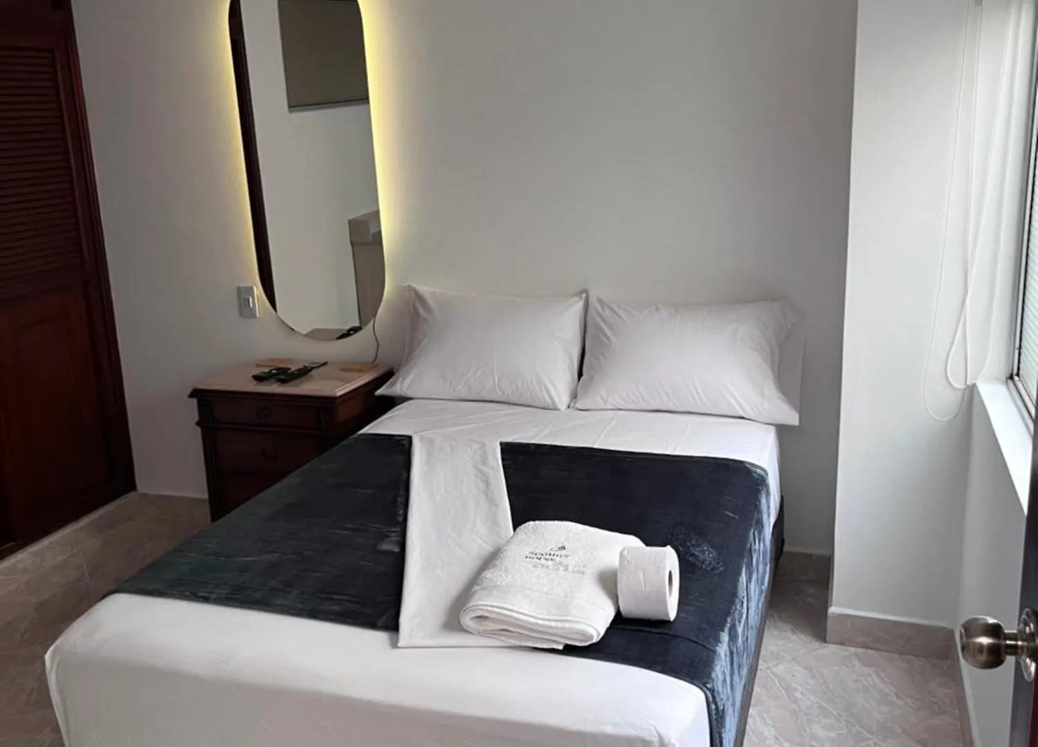 Roomies House By Rincon Medellin Sj